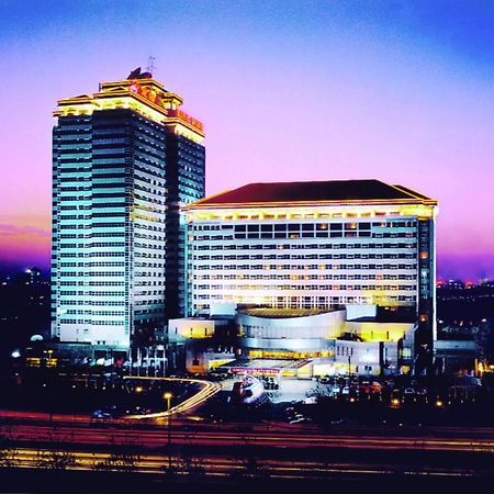 Beijing King Wing Hot Spring Hotel Экстерьер фото
