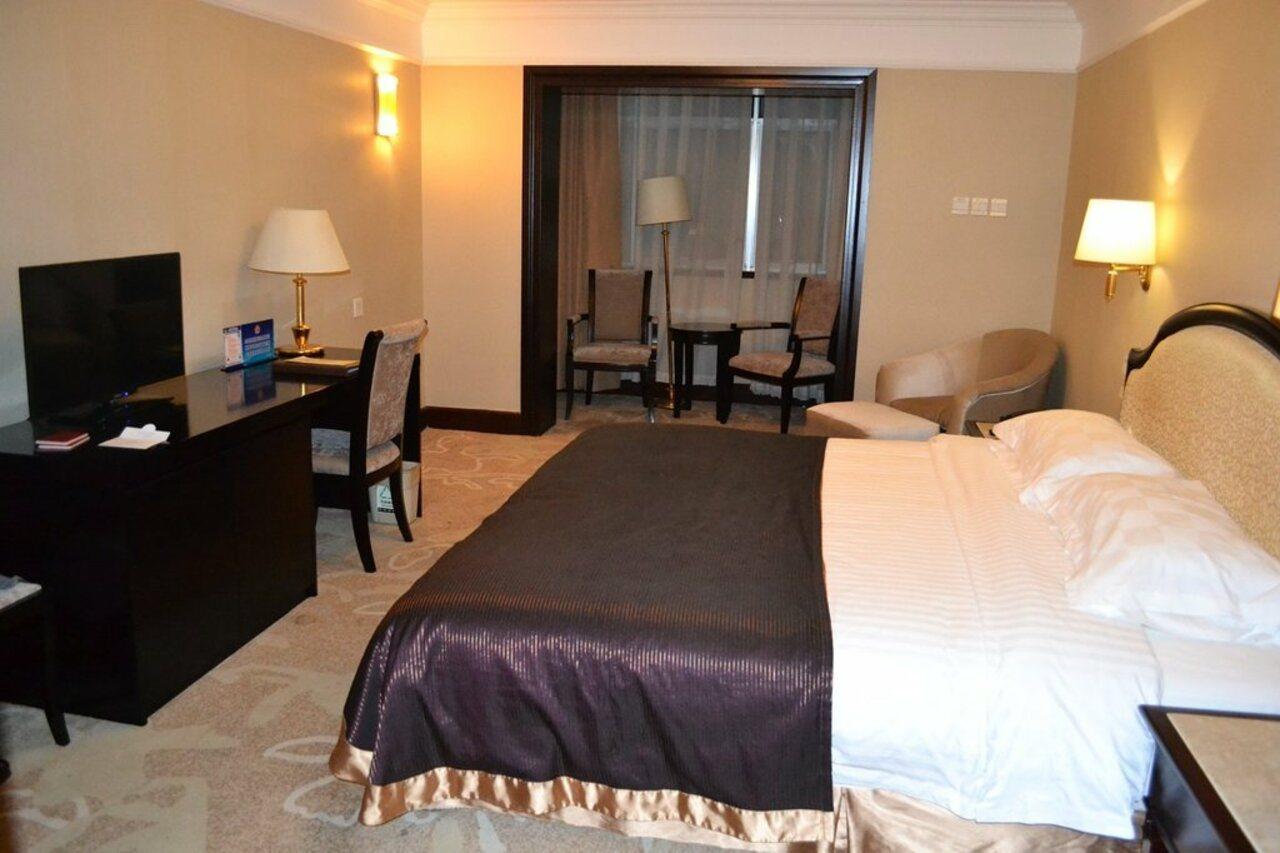 Beijing King Wing Hot Spring Hotel Экстерьер фото