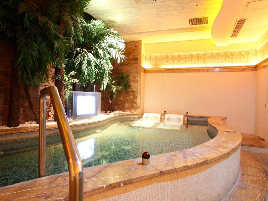 Beijing King Wing Hot Spring Hotel Экстерьер фото