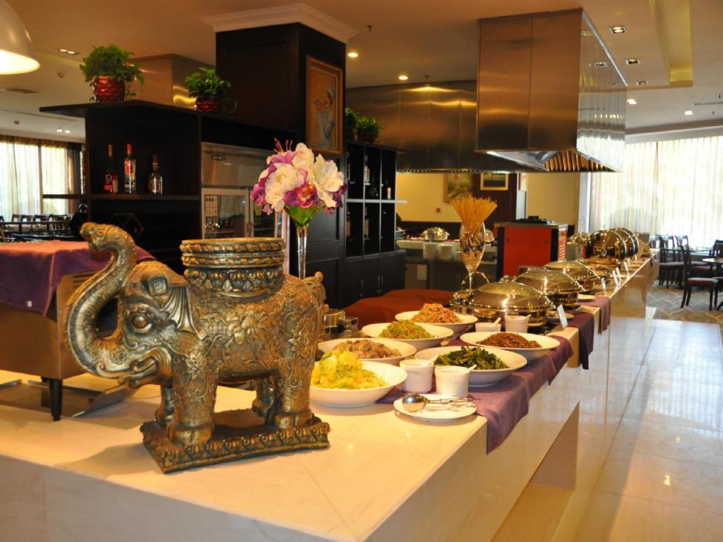 Beijing King Wing Hot Spring Hotel Экстерьер фото