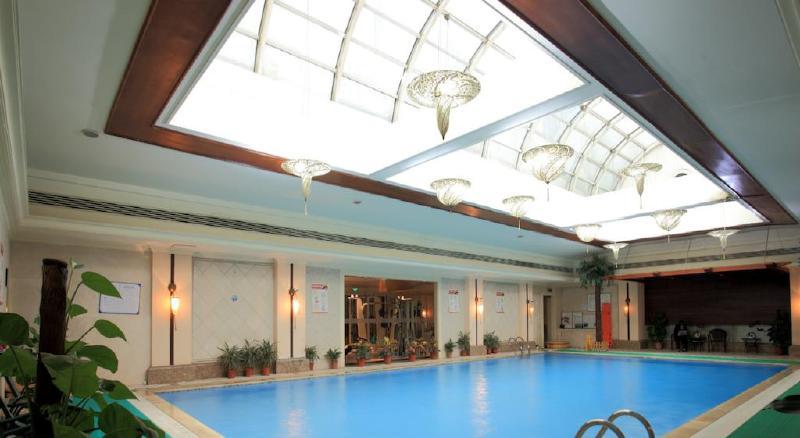 Beijing King Wing Hot Spring Hotel Экстерьер фото