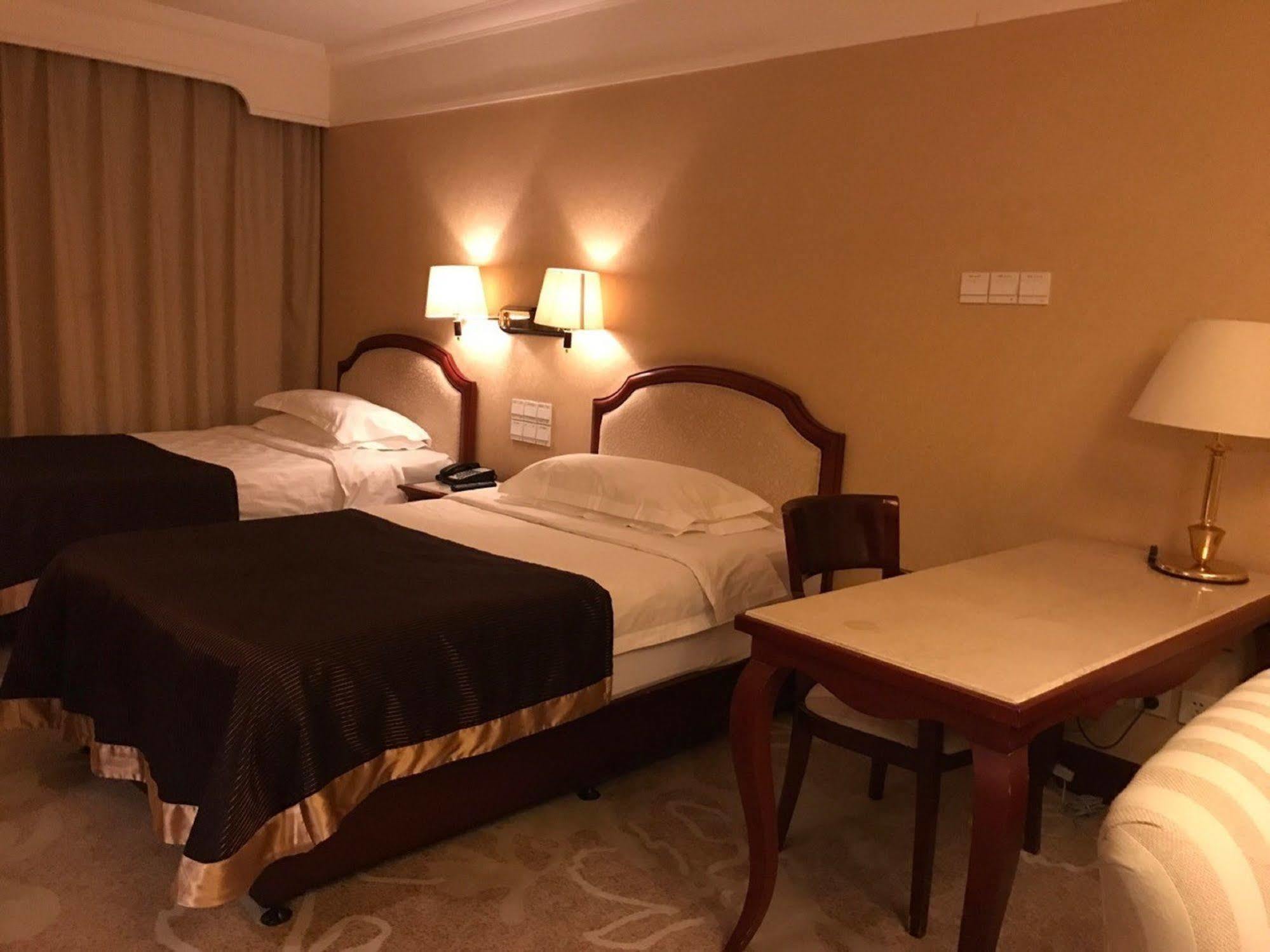 Beijing King Wing Hot Spring Hotel Экстерьер фото